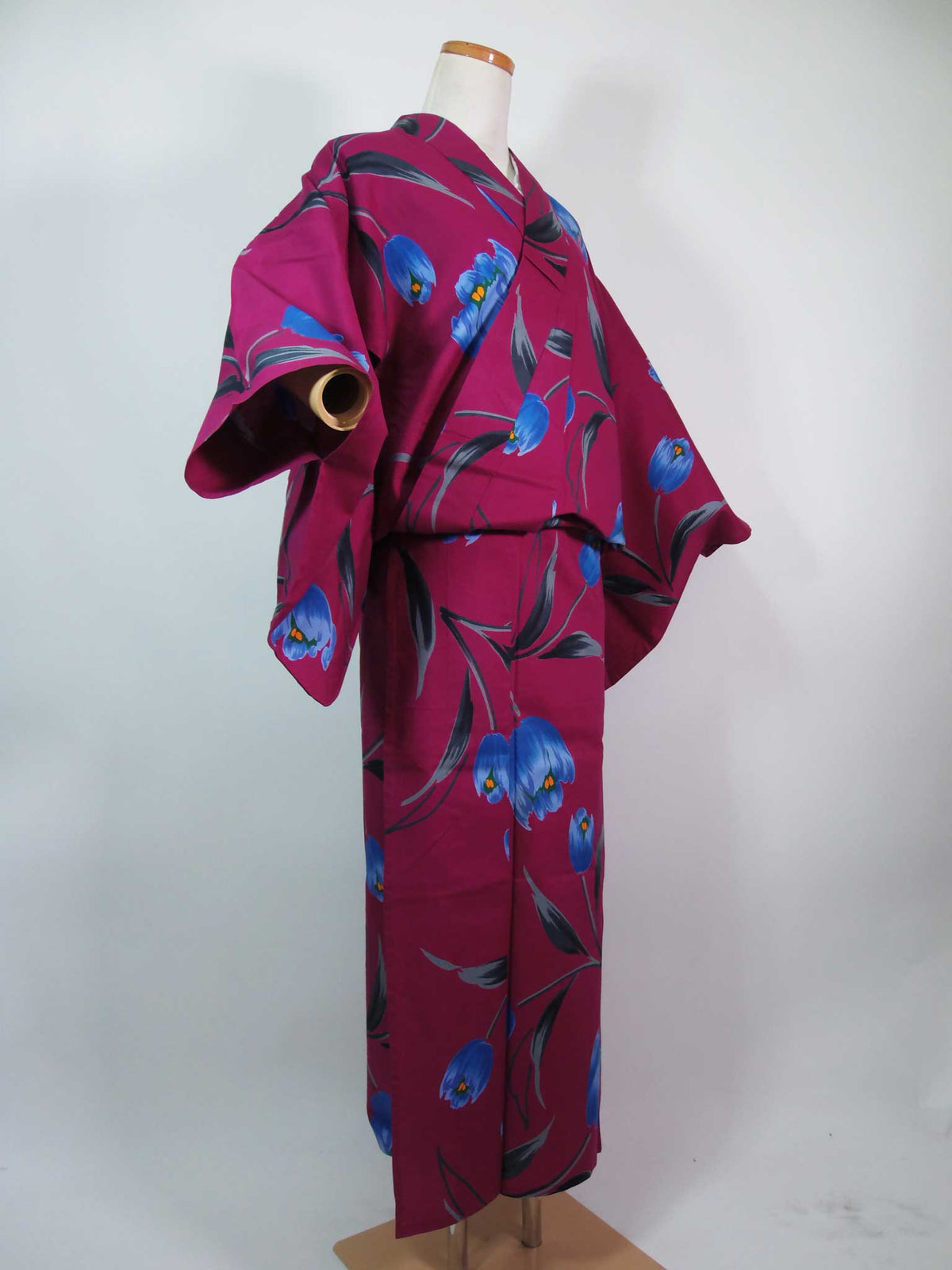 みやびの振袖 /白色/グラマラス/無地柄/ スワロフスキー振袖