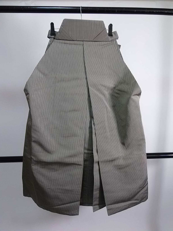 男着物用　袴パンツ 日本製　ストライプSS寸　ジュニアにも　行灯袴(スカートタイプ) くすんだ緑×グレー