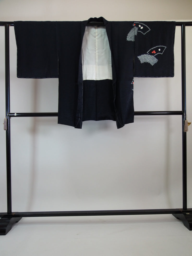未使用　絞り　羽織　扇面文様　鹿子　絹製　日本の着物　黒色系Kimono jacket