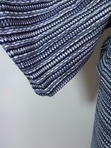 Yukata Homme Rayé Indigo | Teinture Traditionnelle | Motif à Rayures Horizontales Géométriques | Coton Bleu Marine et Blanc