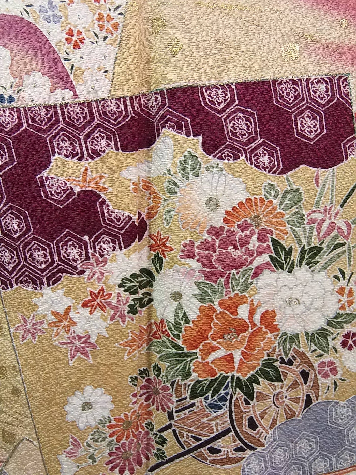 女性 着物 色留袖 花色紙模様 日本の家紋 作家物 五三の桐紋 一