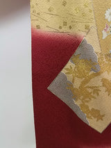 Kimono, kimono, colored tomesode, Japanese family crest with floral paper pattern, one crest with five paulownia crest, gold, pure silk, hand-stitched, red