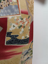 Kimono, kimono, colored tomesode, Japanese family crest with floral paper pattern, one crest with five paulownia crest, gold, pure silk, hand-stitched, red