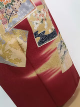 Kimono, kimono, colored tomesode, Japanese family crest with floral paper pattern, one crest with five paulownia crest, gold, pure silk, hand-stitched, red