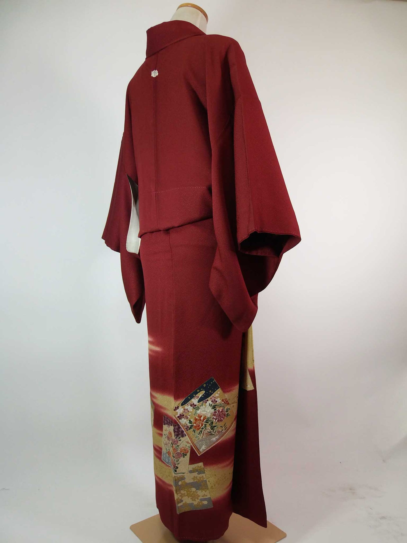 女性 着物 色留袖 花色紙模様 日本の家紋 作家物 五三の桐紋 一