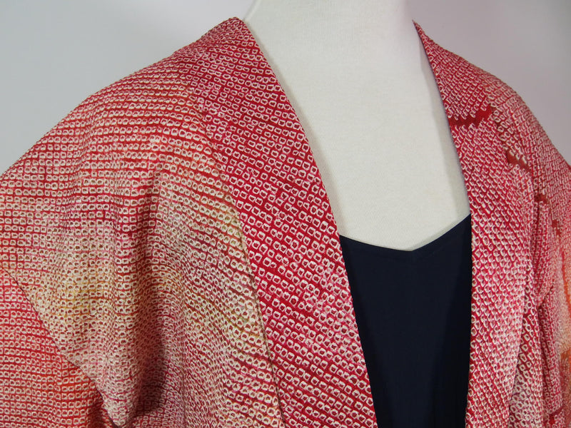 Beautiful haori, total shibori, reddish color, silk diamonds, flower pattern, silk product, Japanese product, Kimono jacket