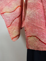 Beautiful haori, total shibori, reddish color, silk diamonds, flower pattern, silk product, Japanese product, Kimono jacket