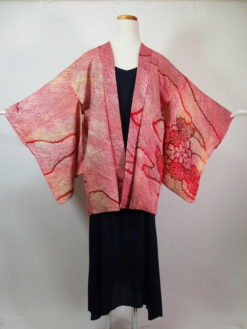 Beautiful haori, total shibori, reddish color, silk diamonds, flower pattern, silk product, Japanese product, Kimono jacket