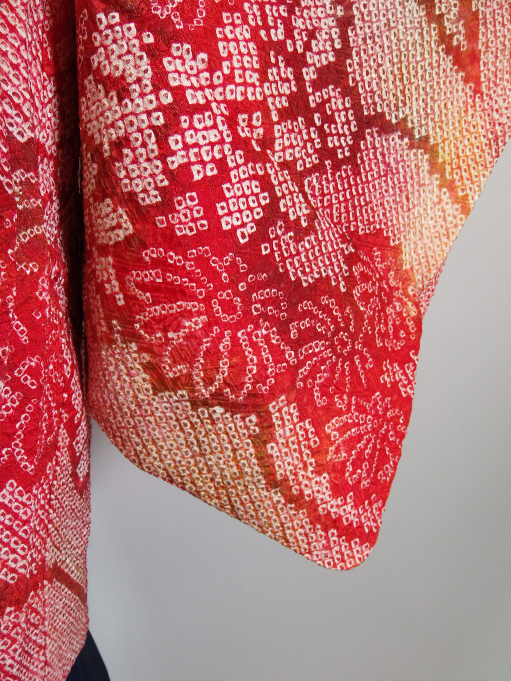 Red Haori Pattern Beautiful haori, total shibori, reddish color, silk diamonds, flower p ...