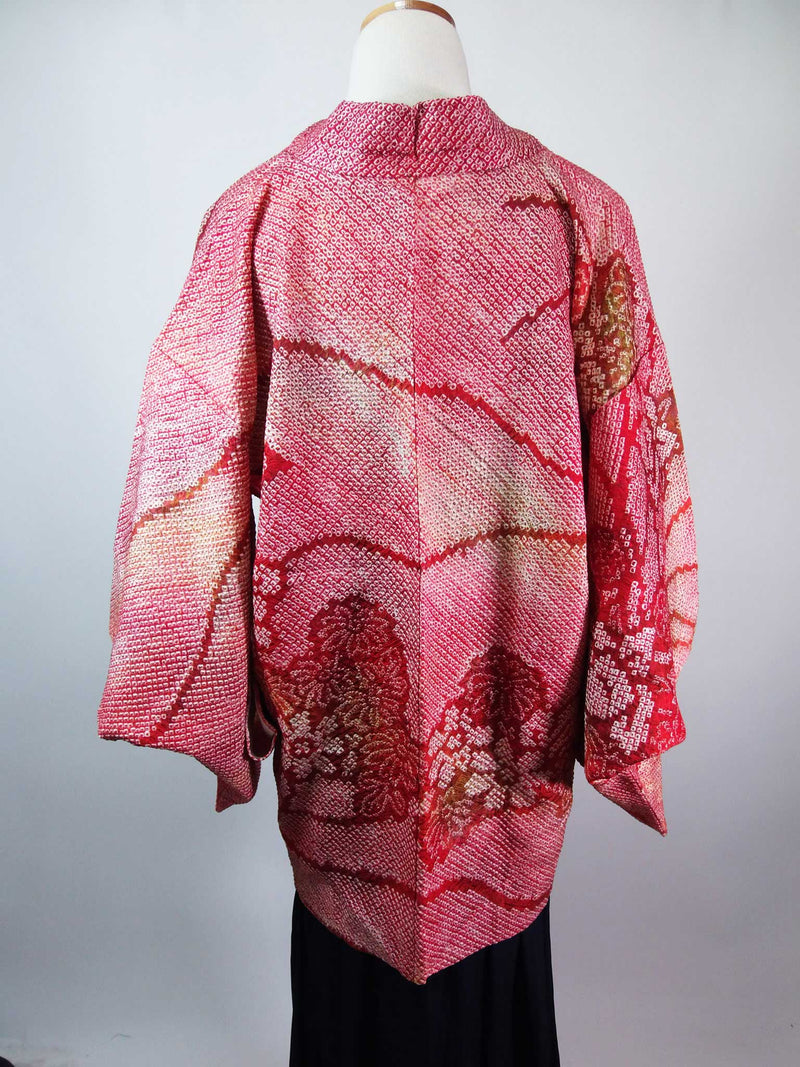 Beautiful haori, total shibori, reddish color, silk diamonds, flower pattern, silk product, Japanese product, Kimono jacket