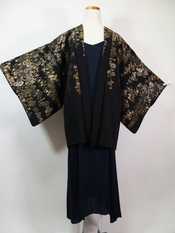 Beautiful black haori, gold and silver thread, grass and flower pattern, silk product, hand-sewn in Japan Kimono jacket