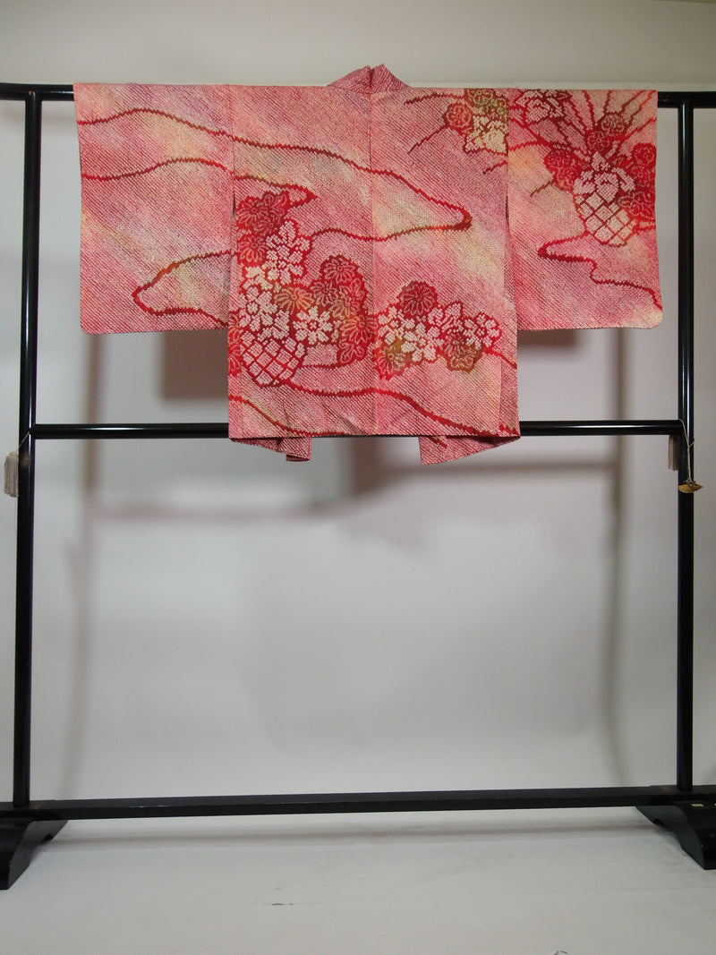 Beautiful haori, total shibori, reddish color, silk diamonds, flower pattern, silk product, Japanese product, Kimono jacket