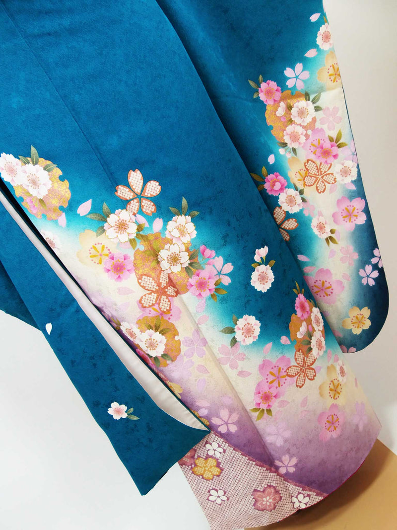 Almost beautiful Luxurious Furisode (long-sleeved kimono), flower pattern, girdle processing, pure silk, blue-green color