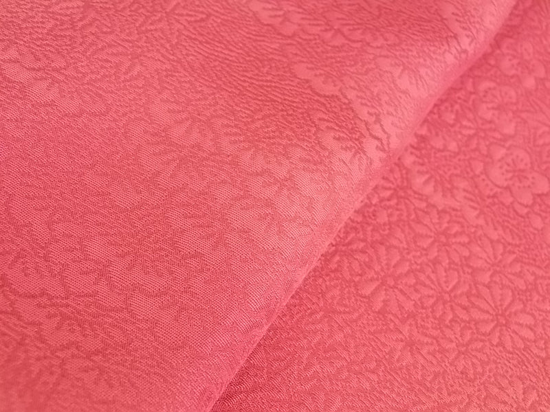 Magnifique kimono pour femme couleur unie avec blason familial japonais en pure soie cousu à la main rose foncé