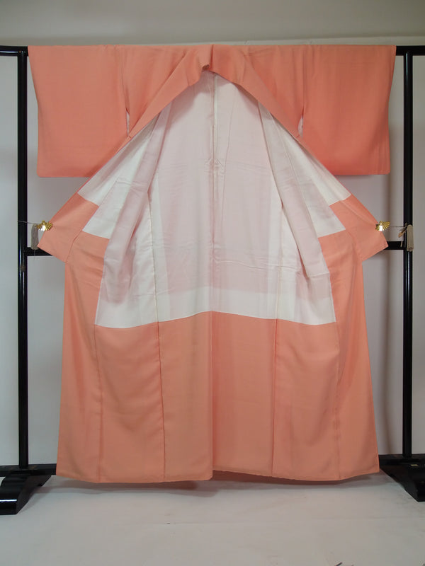 Woman, Kimono, colored kimono, with Japanese family crest, pure silk, hand-stitched, simple crepe, salmon pink