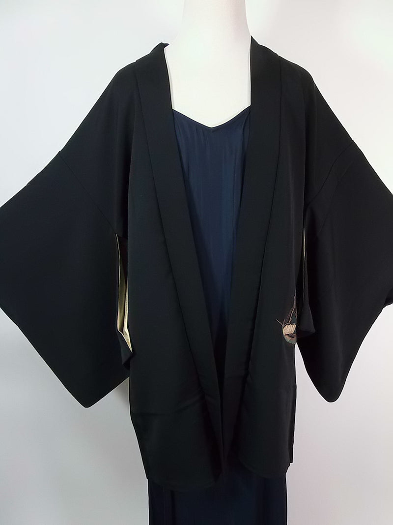 Black haori, ship pattern, Japanese embroidery, silk product with Japanese family crest Kimono jacket