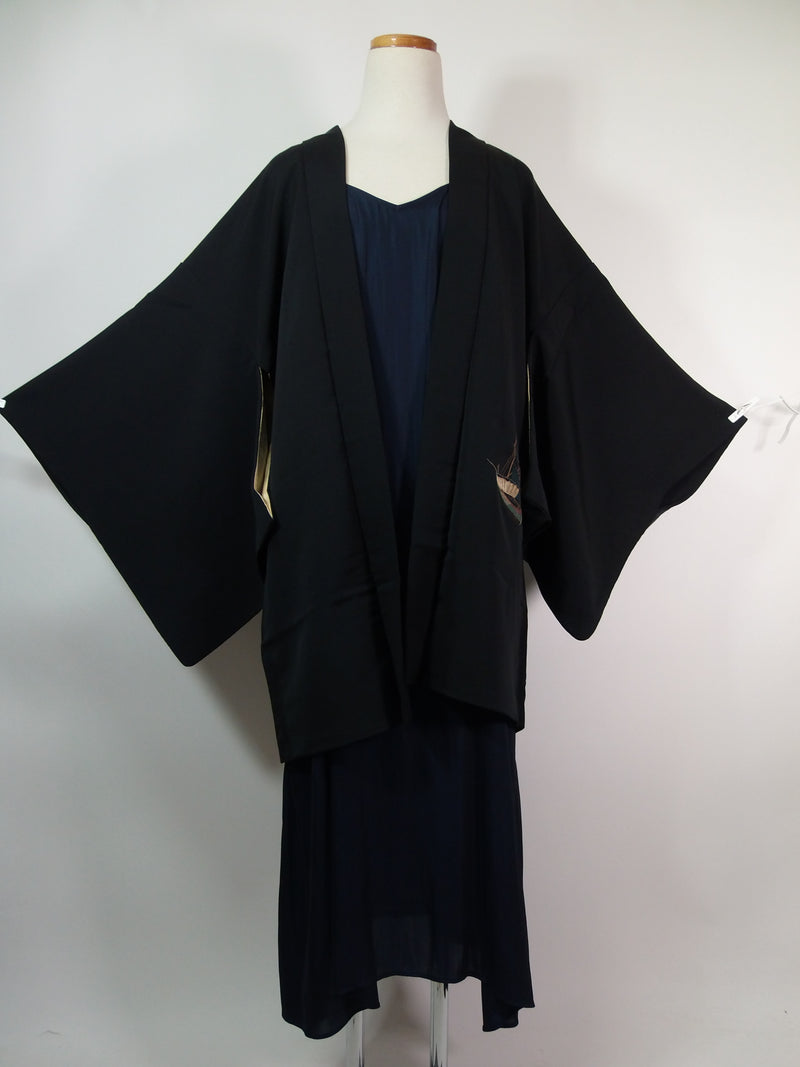 Black haori, ship pattern, Japanese embroidery, silk product with Japanese family crest Kimono jacket