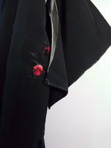 Unused, beautiful black haori, flower pattern, Japanese embroidery, silk product with Japanese family crest Kimono jacket