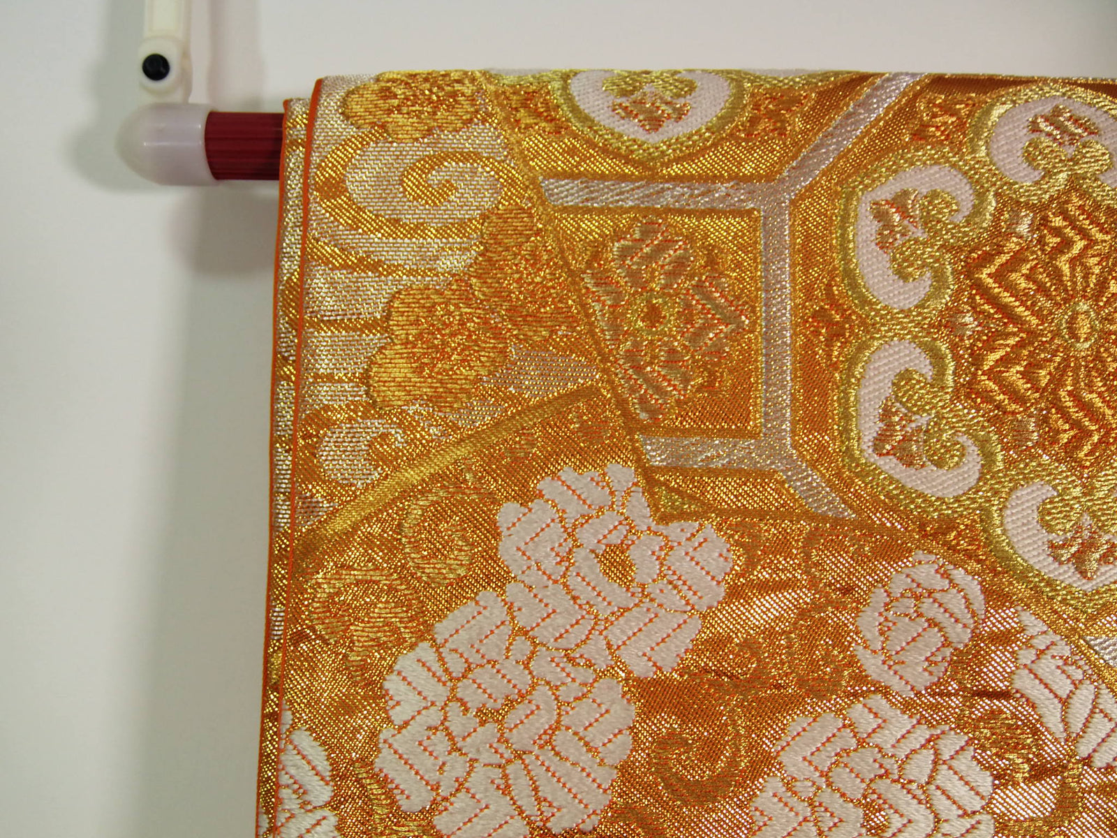 ︎◼︎C1165◼︎高級袋帯 正絹 華文 荒磯 金糸テーブルランナー(〜250cm) ︎◼︎C1165◼︎高級袋帯 正絹 華文 荒磯 金糸テーブルランナー