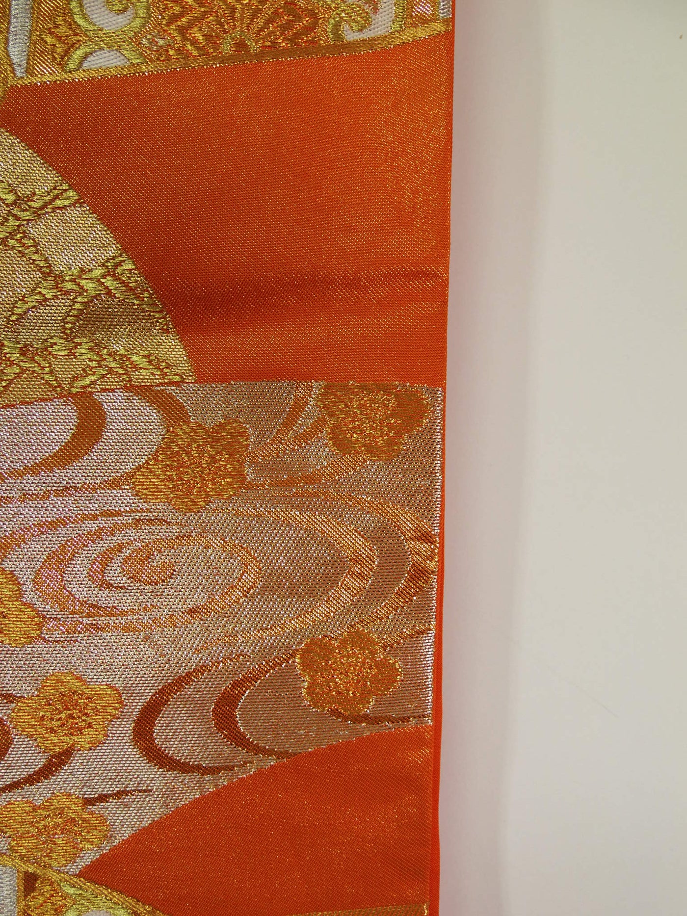 豪華 袋帯 有職文様 金糸織 テーブルランナー 金糸 正絹