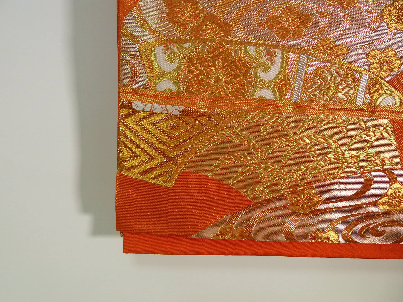 豪華 袋帯 有職文様 金糸織 テーブルランナー 金糸 正絹