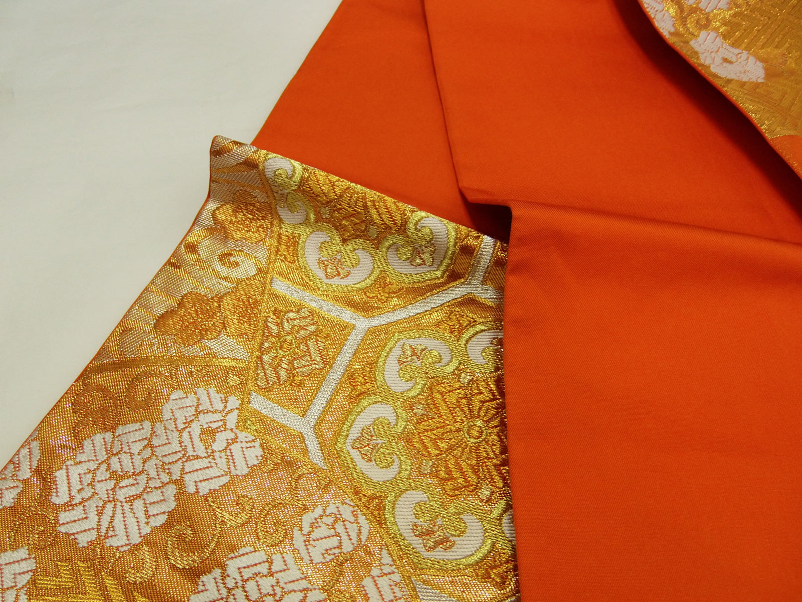 豪華 袋帯 有職文様 金糸織 テーブルランナー 金糸 正絹