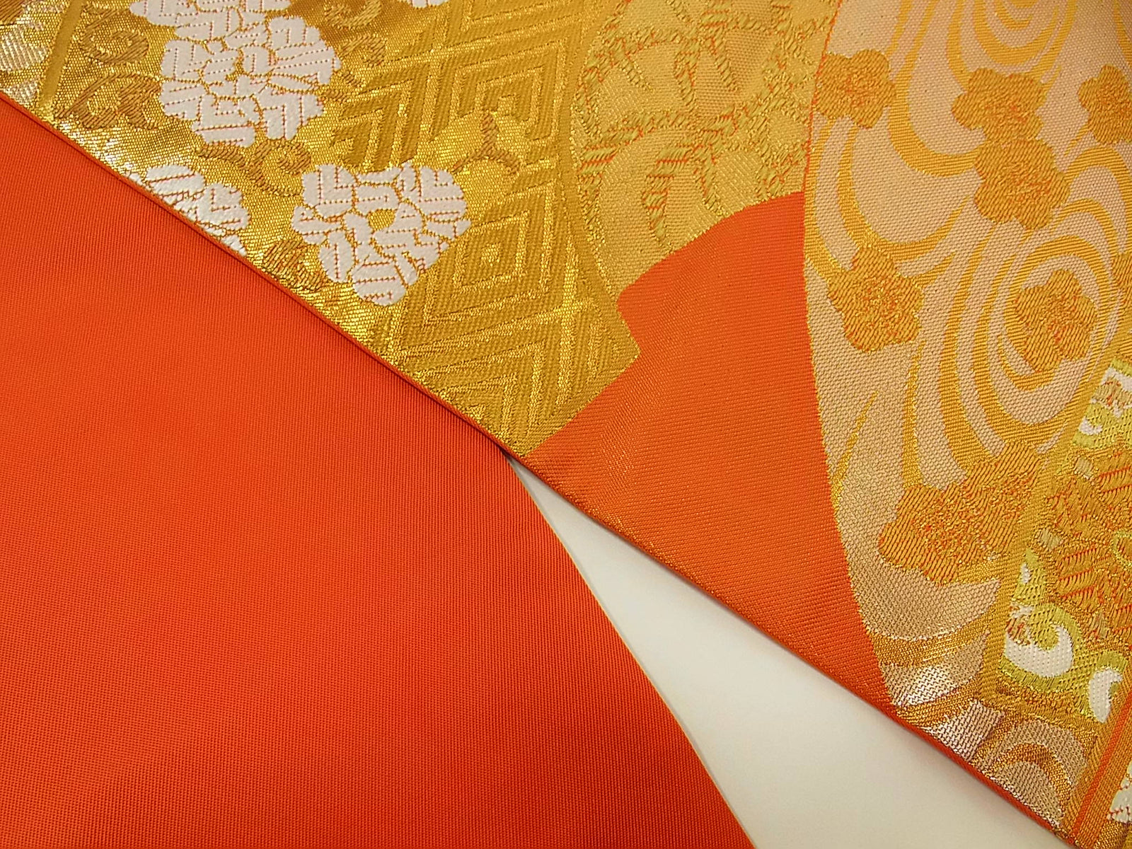 豪華 袋帯 有職文様 金糸織 テーブルランナー 金糸 正絹
