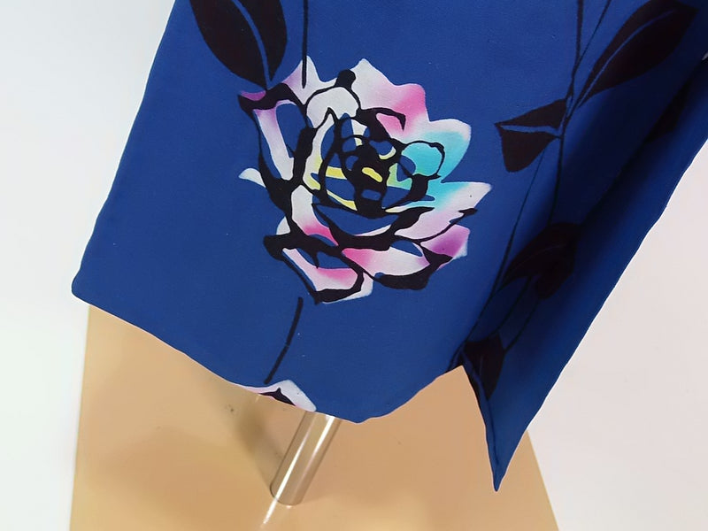 Beautiful, injected dye yukata, rose design, adult cute, hand-sewn on combed fabric, blue