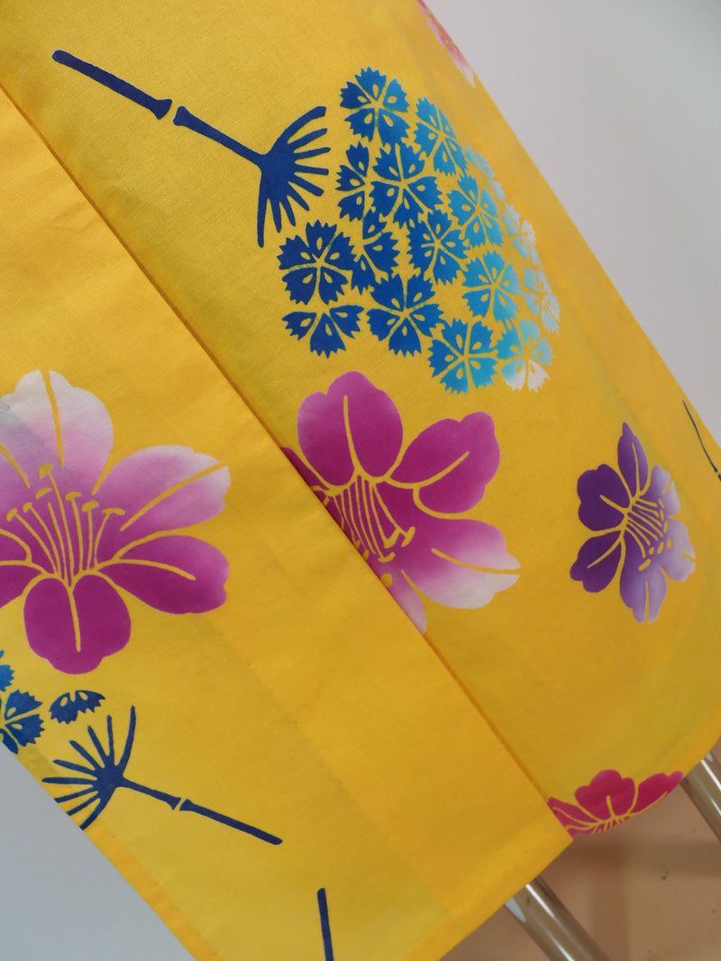 Unused, yukata, cute floral design, hand-stitched, combed, beautiful, yellowish