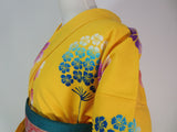 Inutilisé, yukata injecté, joli motif floral, cousu à la main, tissu peigné, beau, jaune.