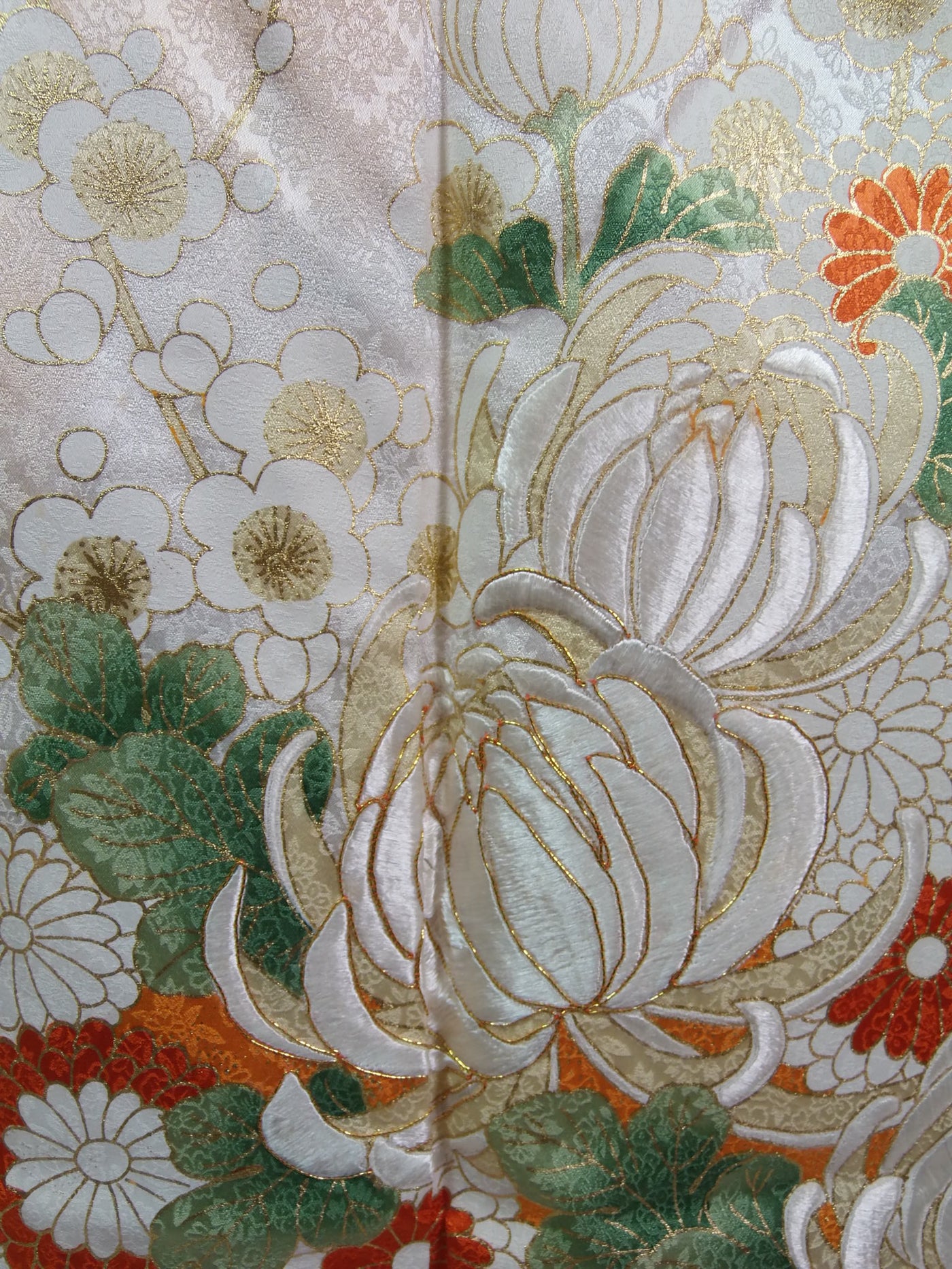 美品 女性 着物 訪問着 花模様 日本刺繍 正絹 手縫い オレンジ色