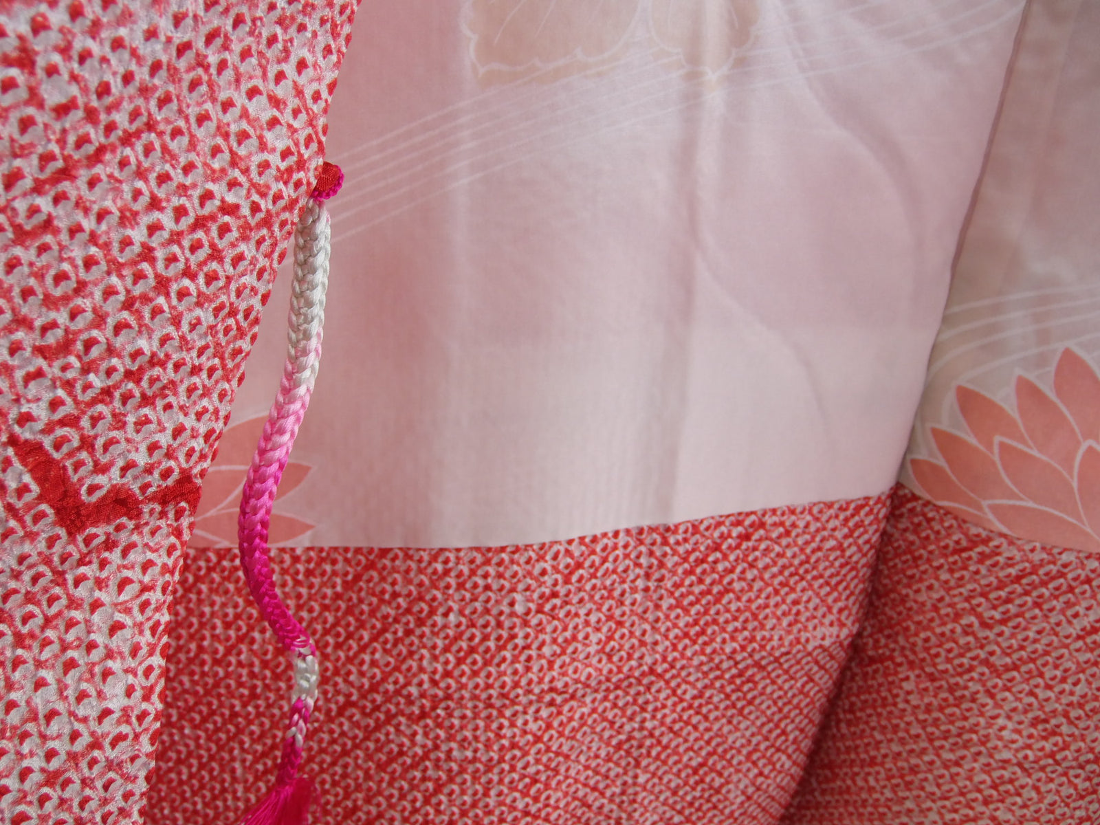 Haori (Japanese traditional haori coat), total shibori, red Haori (Japanese traditional haori coat), total shibori, red