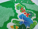 女性　着物　振袖　花模様　金駒刺繍　手描き　正絹　手縫い　緑色　Japanese kimono