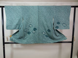 Haori Japonais d’Exception en Shibori Intégral | « Losanges Fleuris dans une Brume Azurée » | Shibori Kanoko | Motifs Géométriques Hanabishi | Diamant de la Soie | 100 % Soie Naturelle | Bleu-Vert | Cordons Haori Inclus