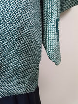 Haori Japonais d’Exception en Shibori Intégral | « Losanges Fleuris dans une Brume Azurée » | Shibori Kanoko | Motifs Géométriques Hanabishi | Diamant de la Soie | 100 % Soie Naturelle | Bleu-Vert | Cordons Haori Inclus