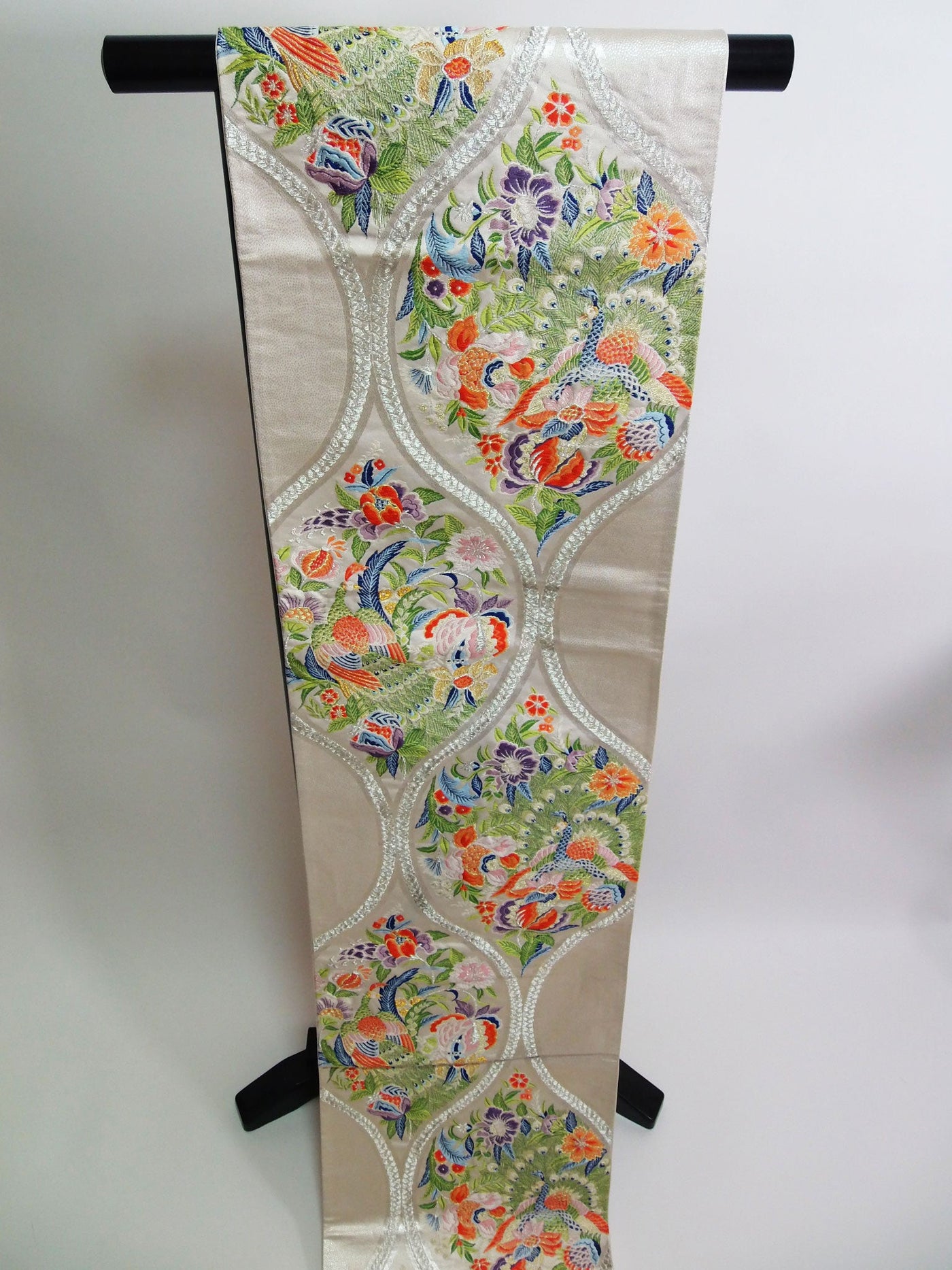 テーブルランナー　鳳凰文　帯リメイク テーブルランナー 吉祥鳳凰 帯リメイク - メルカリ
