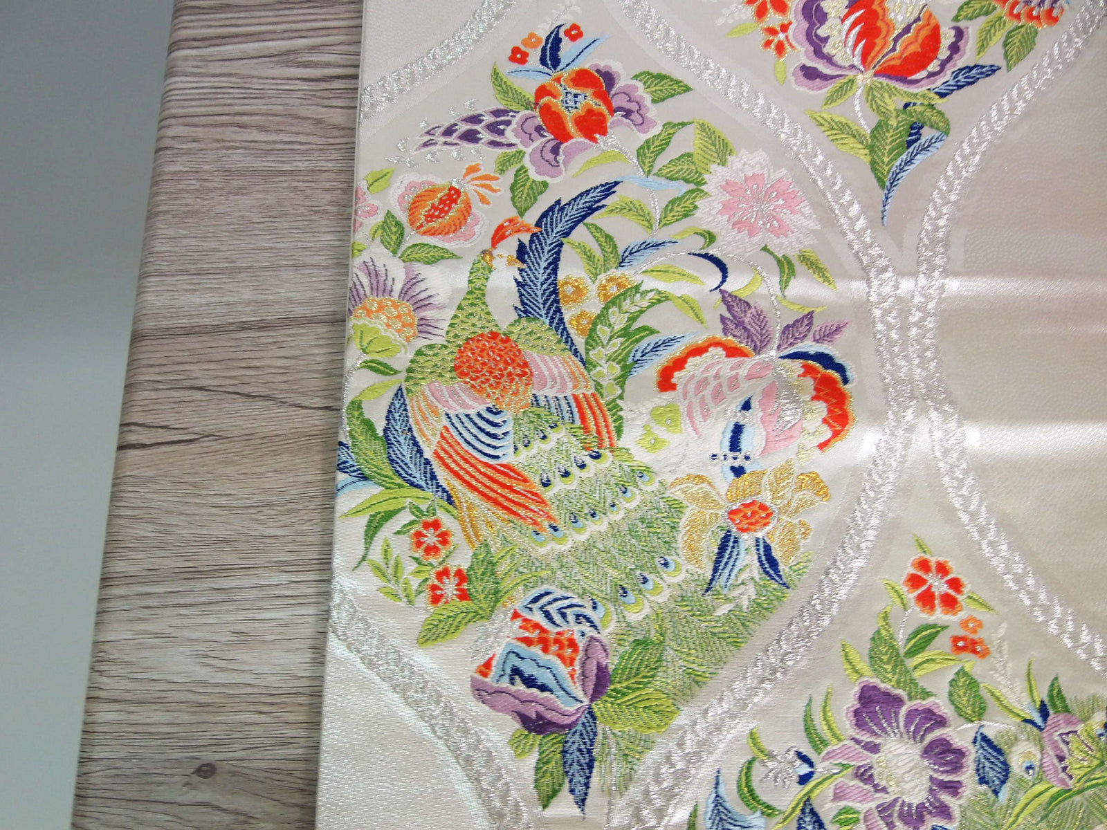 豪華袋帯リメイクテーブルランナー 立涌文様に鳳凰文 – MIYABI - REUSE