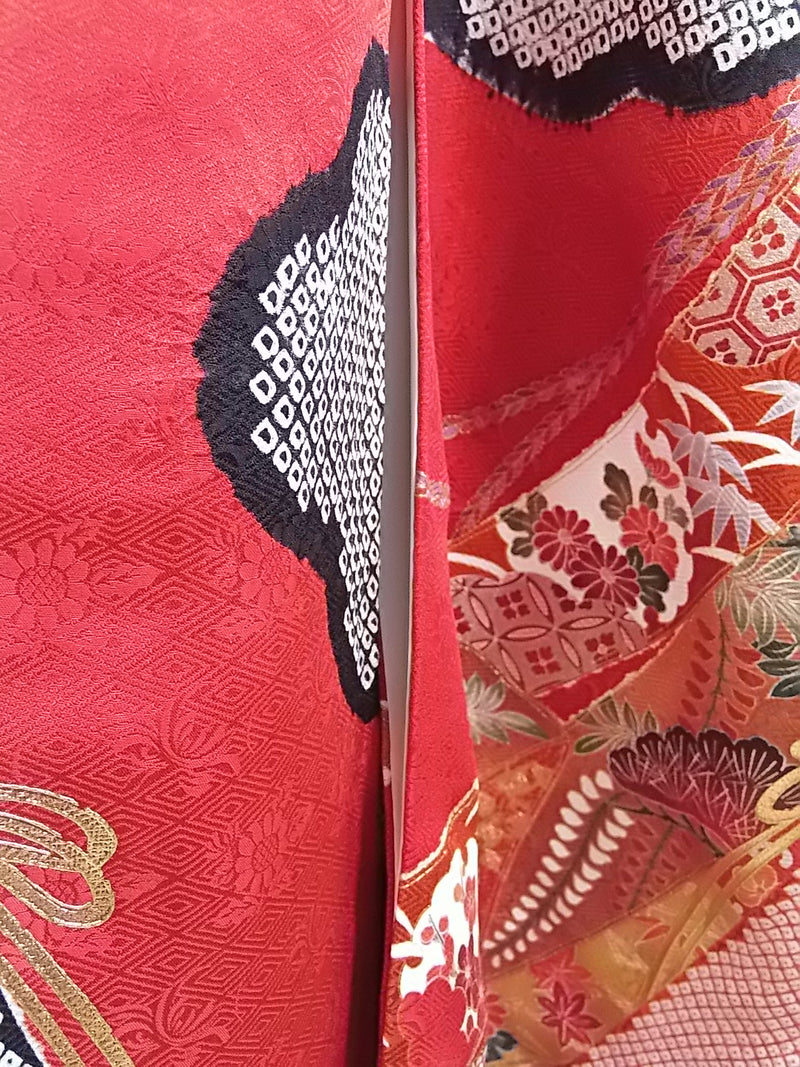 Magnifique furisode, shibori, cerf, motif noshi, finition perlée.