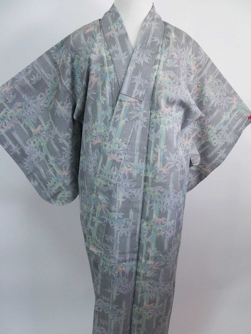 本物の着物から作った　kimono gown kimono robe silk products unisex 着物コート 和装 ロング 裏地　グレー　笹竹模様　手染
