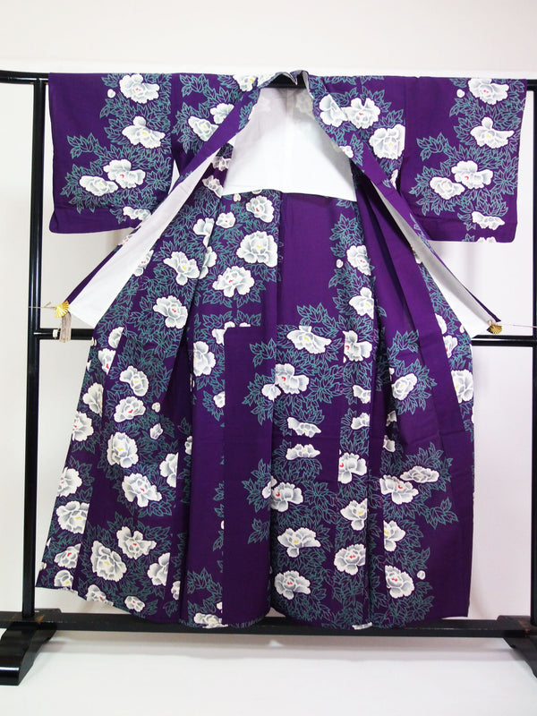 Yukata, teint par injection, motif floral, violet