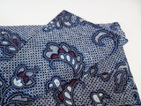 Kanoko (cerf), motif floral, yukata à ondulations de style tie-dye.