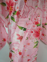 Nouveau yukata, motif floral, rose.