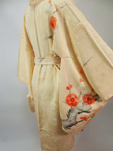 本物の着物から作った　kimono gown kimono robe silk products unisex almost mint condition正絹 薄いオレンジに梅