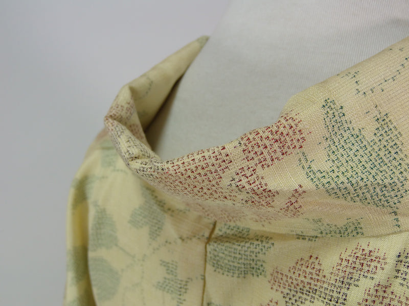 本物の着物から作った　kimono gown kimono robe silk products unisex almost mint condition正絹 黄色に薔薇