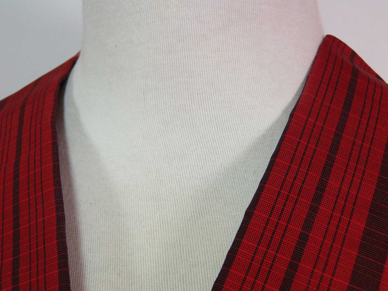 本物の着物から作った　kimono gown  赤色　縦縞　silk products unisex almost mint condition正絹
