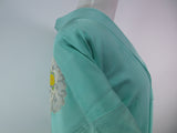本物の着物から作った　kimono gown kimono robe silk products unisex almost mint condition袖ドレープタイプ　絹　日本伝統柄　緑色
