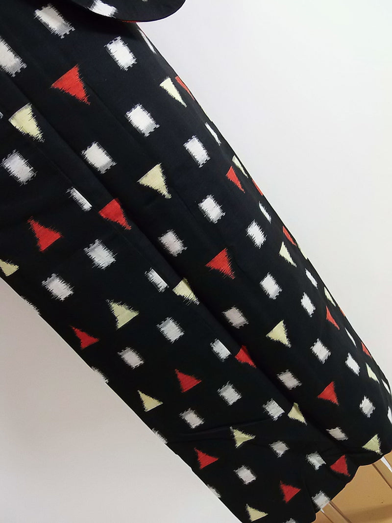 Antique Meisen, modern pattern, black